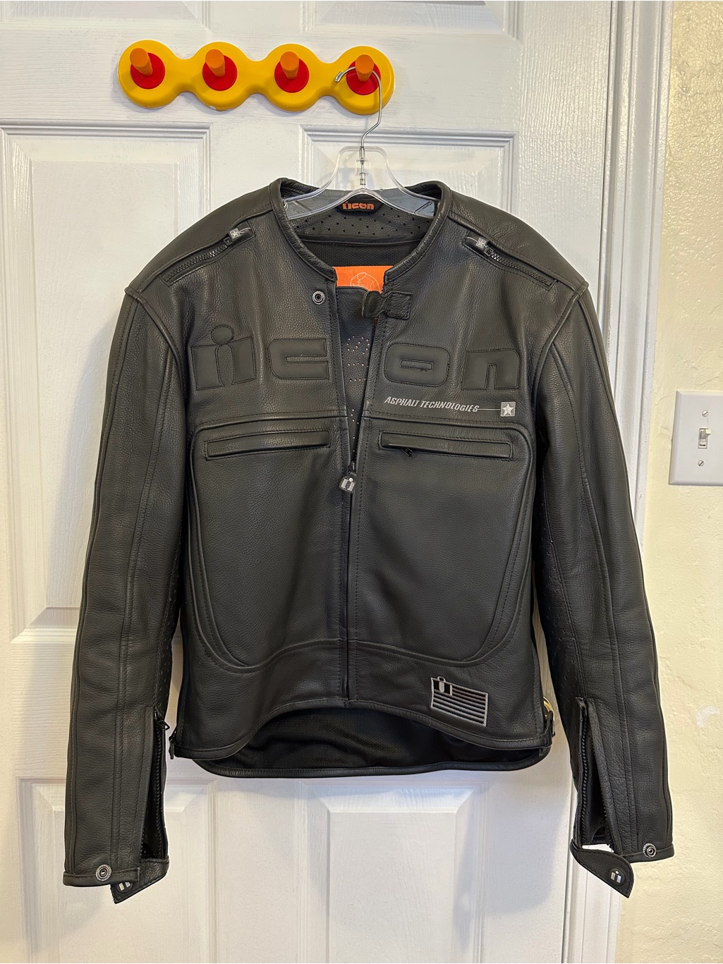Icon Motorhead Asphalt Technologies Leather Motorcycle Jacket Men’s Small